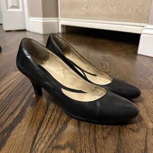 Naturalizer Black Pumps